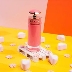 Nước hoa nữ Prada Candy Gloss EDT - Hương hoa trái cây ngọt ngào, gợi cảm và trẻ trung, món quà hoàn hảo cho phái đẹp.