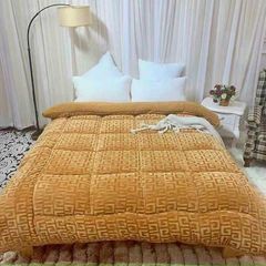 Chăn Lông Cừu Chữ Vạn Dày 3 lớp - Chăn ấm, mềm mại, không gây dị ứng, lý tưởng cho mùa đông từ thương hiệu Yuki Nhật Bản