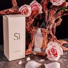 Nước hoa nữ Giorgio Armani Sì EDP - Hương hoa quyến rũ, ngọt ngào với bergamot, hoa hồng và vanilla, lưu hương lâu đến 12 giờ