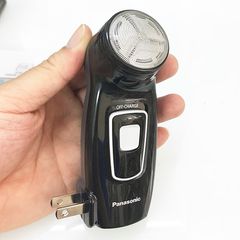 Máy cạo râu lưỡi xoay Panasonic ES-KS30 - Thiết kế nhỏ gọn, sạc pin tiện lợi và lưỡi titanium siêu sắc bén.