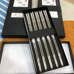 Set 5 đôi đũa họa tiết inox 304 đặc ruột Nhật Bản