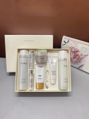 Bộ Dưỡng Trắng Da OHUI Extreme White Special 7 Món - Chứa Vitamin Nấm Tuyết, Giúp Làm Sáng, Chống Lão Hóa, Cho Da Trẻ Trung Rạng Ngời