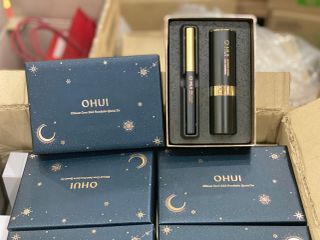 Set kem nền dạng thỏi Ohui Ultimate Cover Foundation tặng bút mắt