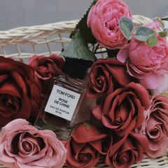Nước hoa Tom Ford Rose de Chine Unisex 2022 - Hương hoa mẫu đơn và hoa hồng - EDP cao cấp từ Pháp, quà tặng độc đáo cho tín đồ yêu thích sự hoang dã.
