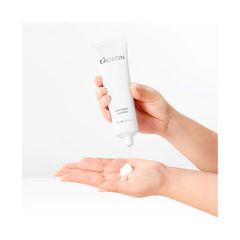 Sữa Rửa Mặt Eaoron Hyaluronic Cleanser 100ml - Dưỡng Ẩm Da, Ngừa Mụn, Phù Hợp Mọi Loại Da, Hương Lavender Thư Giãn