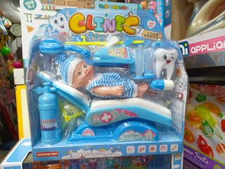 Bộ Đồ Chơi Bác Sĩ Khám Răng Với Búp Bê Dễ Thương - Màu Ngẫu Nhiên Xanh, Hồng, Đỏ - Đồ Chơi Giáo Dục Trẻ Em