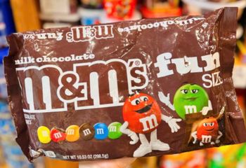 Kẹo Socola M&M's Milk Chocolate 298.5g - Hàng Nhập Mỹ, Ngọt Ngào, Bổ Dưỡng, Phù Hợp Mọi Lứa Tuổi, Thích Hợp Làm Quà Tặng