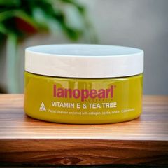 Sữa Rửa Mặt Trà Xanh Lanopearl Vitamin E & Tea Tree - Giúp Làm Sạch Da, Cân Bằng Ẩm, Thích Hợp Cho Da Nhờn Và Mụn 250ml