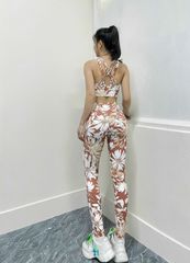 Bộ đồ thể thao nữ hoạ tiết hoa thời trang - Set quần áo gym và yoga thiết kế đan chéo, tặng kèm mút ngực cao cấp