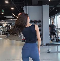 Áo Croptop Sát Nách Nữ Thể Thao Có Mút Tập Gym Yoga - Thời Trang Năng Động, Thiết Kế Đơn Giản, Size M L