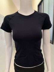 Áo Thun Nữ Cộc Tay 100% Polyester Thấm Hút Mồ Hôi, Vải Cao Cấp Dành Cho Gym, Yoga - Thoải Mái Và Dễ Chịu