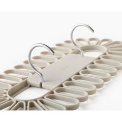 Móc Treo Đồ Nhỏ Hình Cánh Hoa Joseph Joseph 50052 - Móc Treo Thông Minh, Chứa Tới 32 Món Đồ Nhỏ, Tiết Kiệm Không Gian