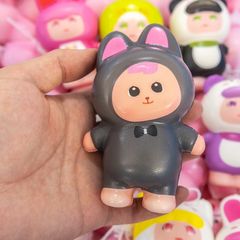 Gấu Bông Bóp Squishy Baby Three - Đồ Chơi Thư Giãn Có Đèn Nhấp Nháy, Kích Thước Nhỏ Gọn Cho Trẻ Trên 3 Tuổi