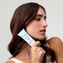 Kem chống nắng khoáng chất TiZO2 kiêm kem lót SPF40 PA++++ 50g - Bảo vệ da nhạy cảm, chống nước hiệu quả và tạo lớp nền mịn mượt.