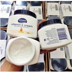Kem dưỡng da mềm mịn Redwin Vitamin E Cream 300g Úc