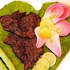 Thịt Khô Trâu Quang Hiển 250g - Đặc Sản Truyền Thống Đồng Tháp, Thơm Ngon, Mềm Dai, Hương Vị Tự Nhiên, Quà Biếu Ý Nghĩa