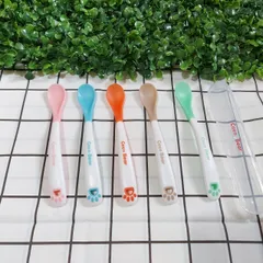 Thìa Báo Nóng Cocobear - Dụng Cụ Ăn Dặm Thông Minh Kèm Hộp Đựng Vệ Sinh Cho Bé - An Toàn, Tiện Lợi, Với Chức Năng Đổi Màu