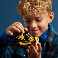 Đồ Chơi LEGO Technic Heavy-Duty Bulldozer 42163 - 195 Chi Tiết Xếp Hình Sáng Tạo Cho Trẻ 7 Tuổi Trở Lên