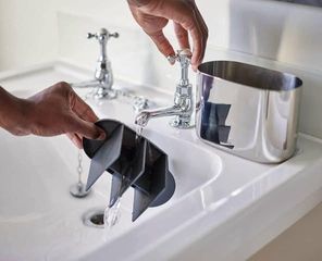 Hộp đựng bàn chải đánh răng inox Joseph Joseph - Thiết kế thông minh và tiện lợi cho bàn chải điện và kem đánh răng