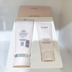 Sữa Rửa Mặt Ohui Hồng Miracle Moisture Cleansing Foam - Dưỡng Ẩm, Làm Sáng Da Cho Mọi Loại Da, Phù Hợp Da Nhạy Cảm
