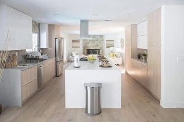 Thùng Rác Cảm Ứng Kháng Khuẩn 45L Simplehuman - Thiết Kế Thông Minh, Vật Liệu Thép Không Gỉ, Mở Tự Động, Ít Tiếng Ồn