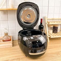Nồi cơm điện cao tần Cuckoo CRP-HUF10BS 1.8L Hàn Quốc - Công nghệ nấu áp suất IH hiện đại, nấu cơm ngon và giữ dưỡng chất tối ưu.