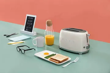 Máy Nướng Bánh Mỳ SMEG TSF01CREU - Toaster Đa Chức Năng, Màu Xanh Dương, Tự Động Pop-Up, Với 6 Cấp Độ Nướng, Thiết Kế Sang Trọng