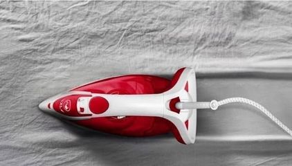 Bàn ủi hơi nước Tefal FV5717EO Easygliss Plus - Công suất 2500W, Đế Durilium AirGlide, Hơi nước tự động, Màu đỏ trắng