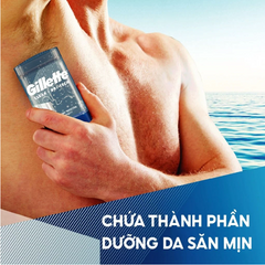 Lăn khử mùi cho nam Gillette Clear Gel Cool Wave 107g
