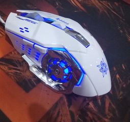 Chuột Gaming OYE X700 LED 2400DPI Cao Cấp 7D - Thiết Kế Ergonomic Đen/Trắng, Hỗ Trợ Macro Chuyên Nghiệp, Click Omron Chất Lượng