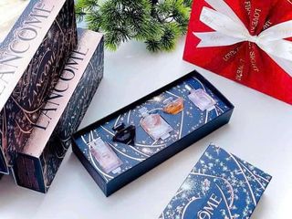 Set Lancome 5 chai Mini Perfume Icons 2024 Holiday Discovery Gift Set