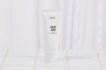 Sữa Rửa Mặt Nacific Fresh Herb Origin Cleansing Foam 150ml - Làm Sạch Dịu Nhẹ Cho Da Nhạy Cảm, Dưỡng Ẩm Và Thoải Mái