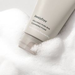 Sữa rửa mặt Innisfree Volcanic Pore BHA 50ml - Giúp làm sạch sâu, loại bỏ bã nhờn, cho da mịn màng và tươi mát, phù hợp da dầu và hỗn hợp.