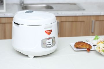 Nồi cơm điện Cuckoo CR-1051 1.8L - Nấu Cơm Tự Động, Thiết Kế Hiện Đại, Chế Độ Giữ Nóng, Tiết Kiệm Điện Hàn Quốc