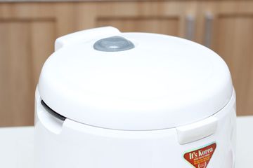 Nồi cơm điện Cuckoo CR-1051 1.8L - Nấu Cơm Tự Động, Thiết Kế Hiện Đại, Chế Độ Giữ Nóng, Tiết Kiệm Điện Hàn Quốc