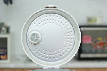 Nồi Cơm Điện Sharp KS-18TJV