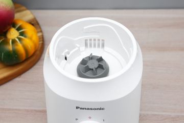 Máy xay sinh tố Panasonic MX-EX1001WRA 450W - Cối 1L, Lưỡi Thép Không Gỉ, Đa Năng Xay Sinh Tố và Rau Củ, An Toàn, Tiện Lợi