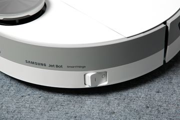 Robot Hút Bụi Thông Minh Samsung VR30T85513W/SV - Lực Hút 4200PA, Thiết Kế Nhỏ Gọn, Tự Tạo Bản Đồ 3D, Điều Khiển Bằng Giọng Nói