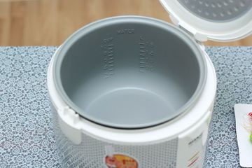 Nồi cơm điện Sharp KS-181TJV 1.8 lít - Thiết kế thời trang, nấu cơm nhanh, giữ ấm dễ dàng, phù hợp cho gia đình 4-6 người