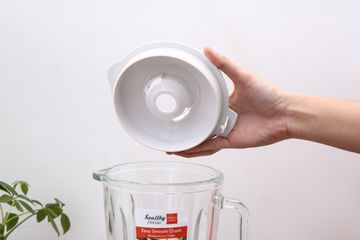 Máy Xay Sinh Tố Panasonic MX-MG53C1CRA 700W - 3 Cối Thủy Tinh Đa Năng, Xay Đá, Thịt, Sinh Tố Dễ Dàng và Tiện Lợi