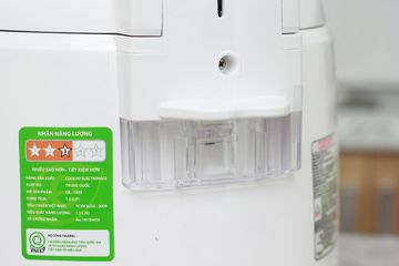 Nồi cơm điện Cuckoo CR-1055 1.8L - Nấu cơm, hầm nóng với thiết kế màu trắng đỏ cho gia đình 4-6 người sử dụng, dễ dàng di chuyển.