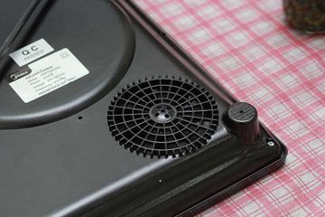 Bếp hồng ngoại Midea MIR-T2015DC - Công suất 2000W, Bảng điều khiển cảm ứng, 6 chế độ nấu tự động, Thiết kế sang trọng, Chính hãng