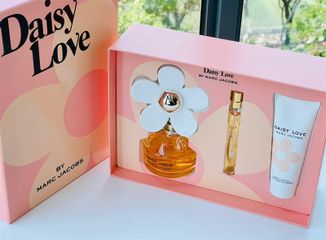 Set Nước Hoa Marc Jacobs DaisyLove Eau De Toilette 100ml + 10ml + 75ml - Hương Thơm Tươi Mát, Sang Trọng, Quà Tặng Hoàn Hảo
