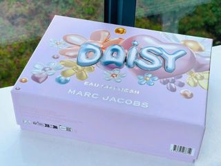 Set Nước Hoa Marc Jacobs DaisyLove Eau De Toilette 100ml + 10ml + 75ml - Hương Thơm Tươi Mát, Sang Trọng, Quà Tặng Hoàn Hảo