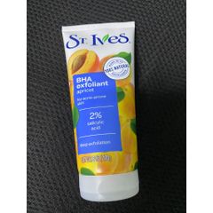Sữa Rửa Mặt StIves Tẩy Tế Bào Chết 170g - Làm Sạch Da Mịn Màng, Nguyên Liệu Tự Nhiên, Giúp Da Rạng Rỡ, Thích Hợp Mọi Loại Da