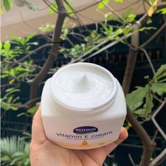 Kem Dưỡng Ẩm Body & Face Vitamin E  300ml Úc - Cung cấp độ ẩm, làm sáng da, bảo vệ da, phù hợp cho mọi loại da