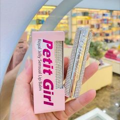 Son dưỡng môi Petit Girl dành cho môi khô nức nẻ
