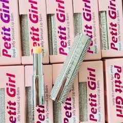 Son dưỡng môi Petit Girl dành cho môi khô nức nẻ