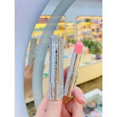Son dưỡng môi Petit Girl dành cho môi khô nức nẻ