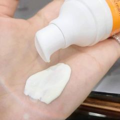 Kem Chống Nắng La Roche-Posay Anthelios XL SPF50+ 50ml - Kiểm Soát Dầu, Bảo Vệ Tối Ưu Cho Da Nhạy Cảm, Chống Tia UV Hiệu Quả